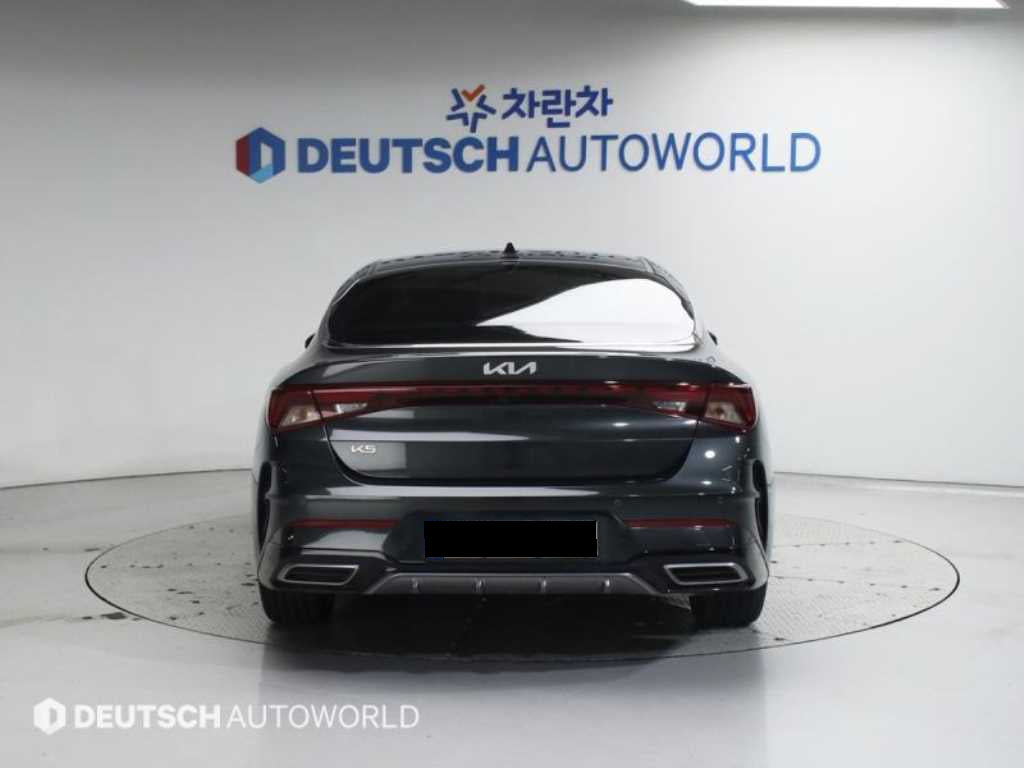 Kia K5 — photo 04