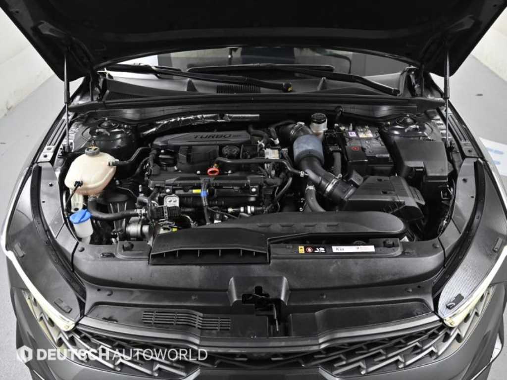 Kia K5 — photo 20