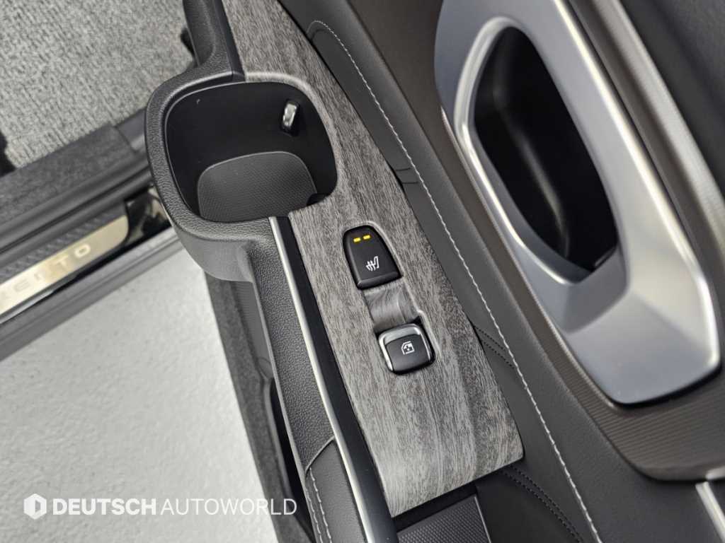 Kia Sorento — photo 16