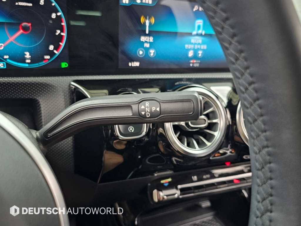 Mercedes-Benz A-Class — photo 09