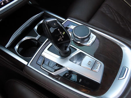 BMW 7-Series — photo 11