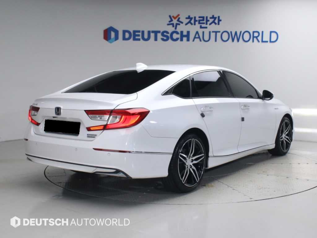 Honda Accord — photo 02