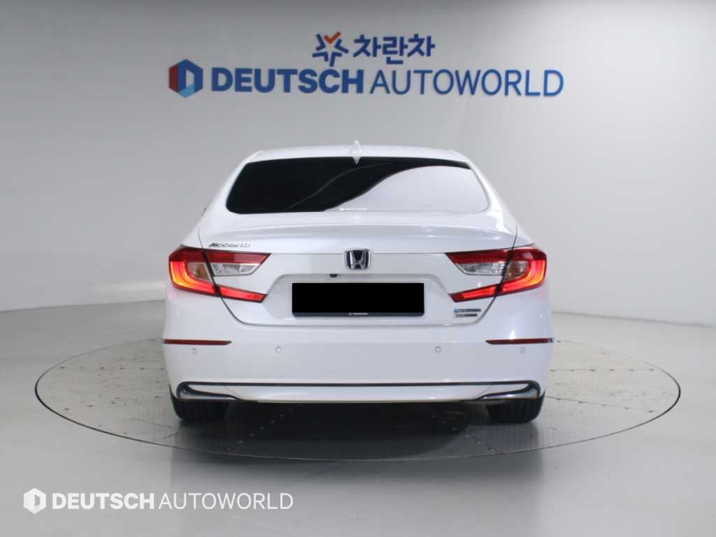 Honda Accord — photo 04