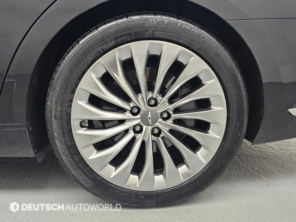 Genesis EQ900 — photo 05