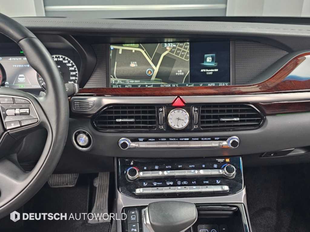 Genesis EQ900 — photo 14