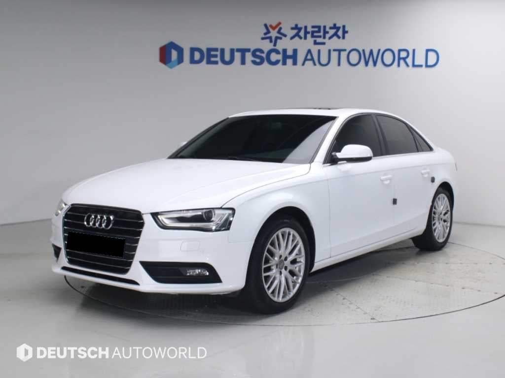 Audi A4 — photo 01