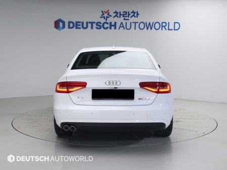 Audi A4 — photo 04