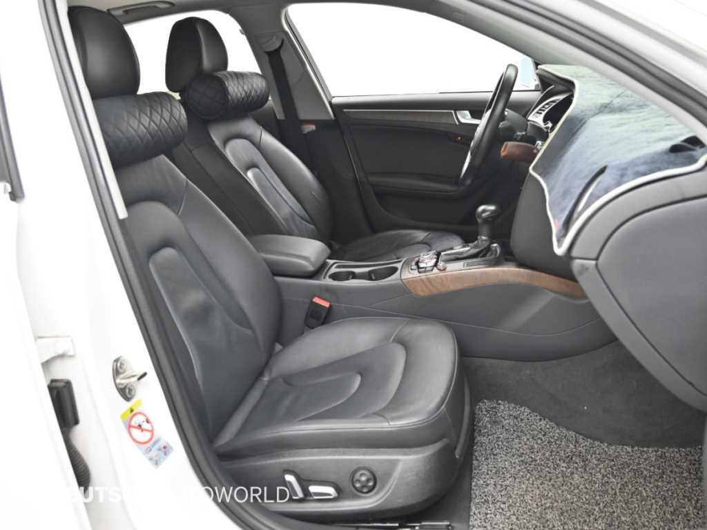 Audi A4 — photo 10