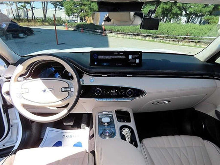 Genesis GV70 — photo 01