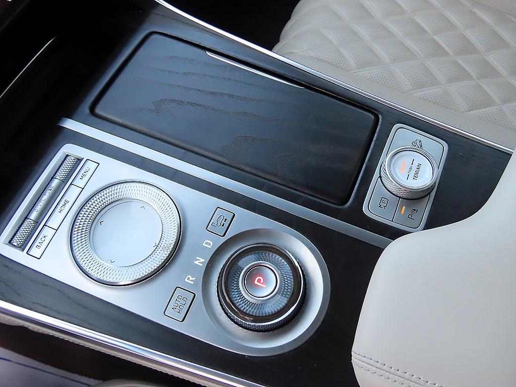 Genesis GV80 — photo 11