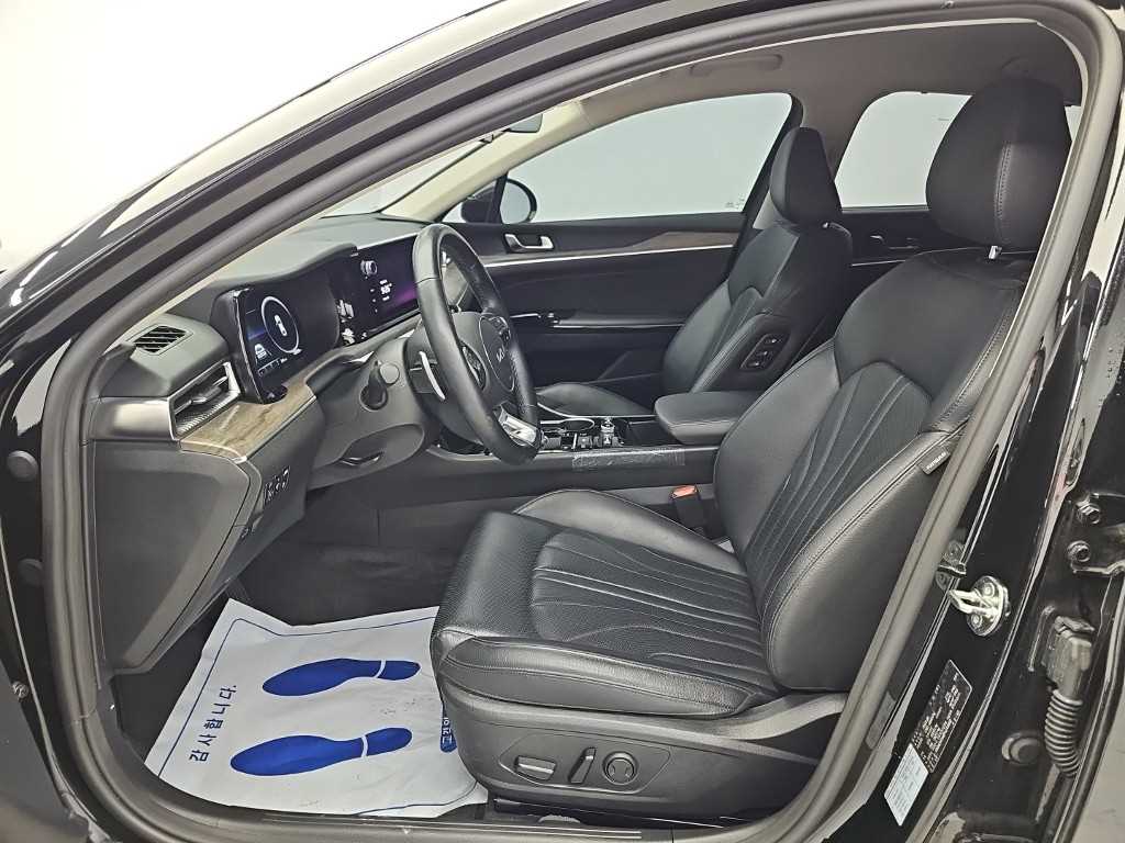 Kia K5 — photo 11