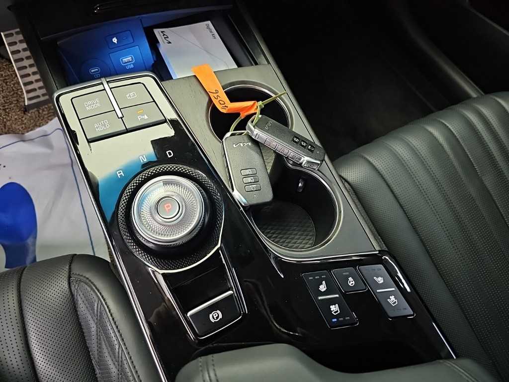 Kia K8 — photo 08