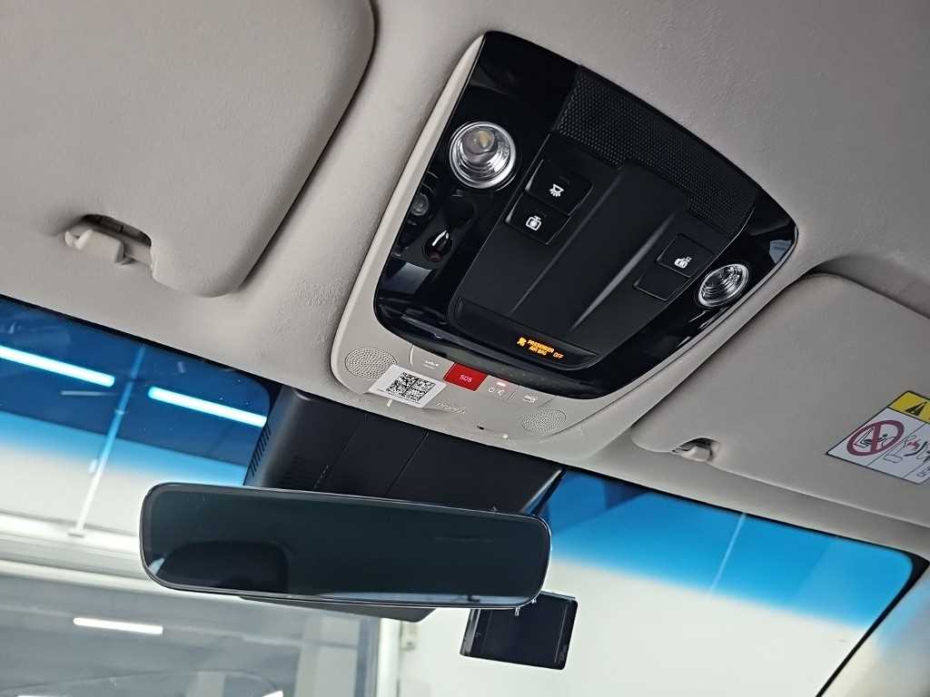 Kia K8 — photo 17