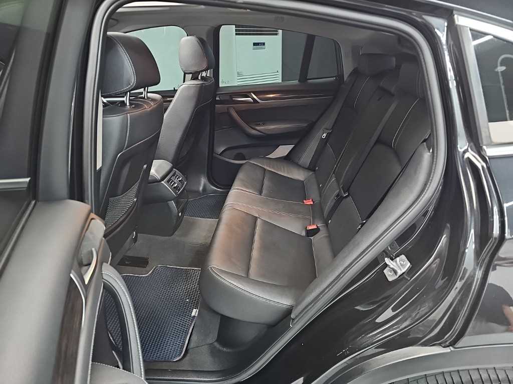 BMW X4 — photo 12