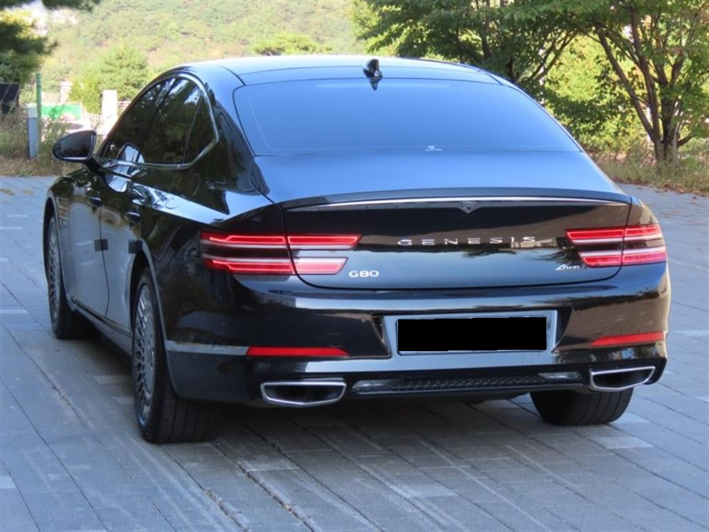 Genesis G80 — photo 04