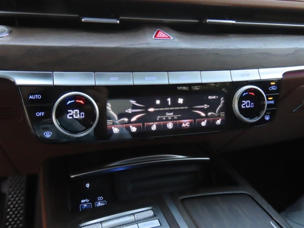 Genesis G80 — photo 07