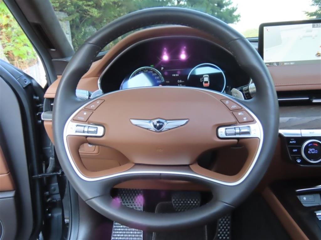 Genesis G80 — photo 14