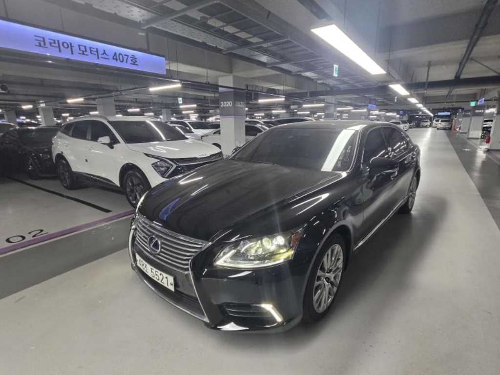 Lexus LS — photo 02