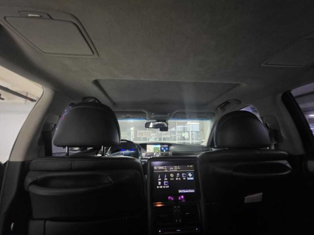 Lexus LS — photo 08