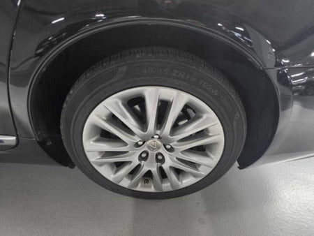 Lexus LS — photo 11