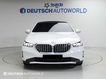 BMW 5-Series — photo 03