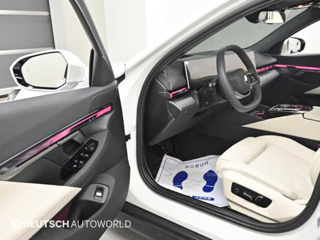 BMW 5-Series — photo 11