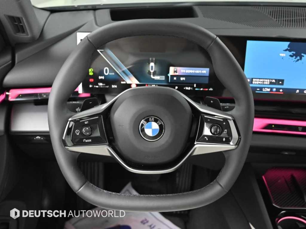 BMW 5-Series — photo 13