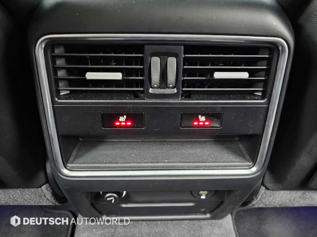 Porsche Cayenne — photo 16