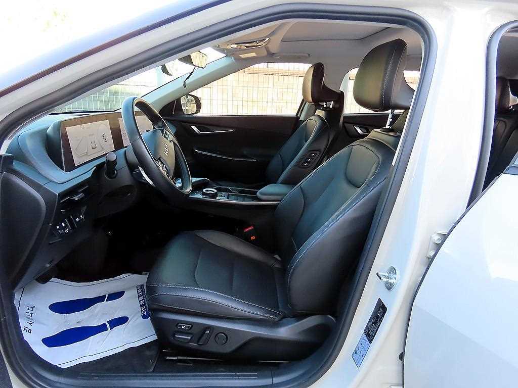 Kia EV6 — photo 05