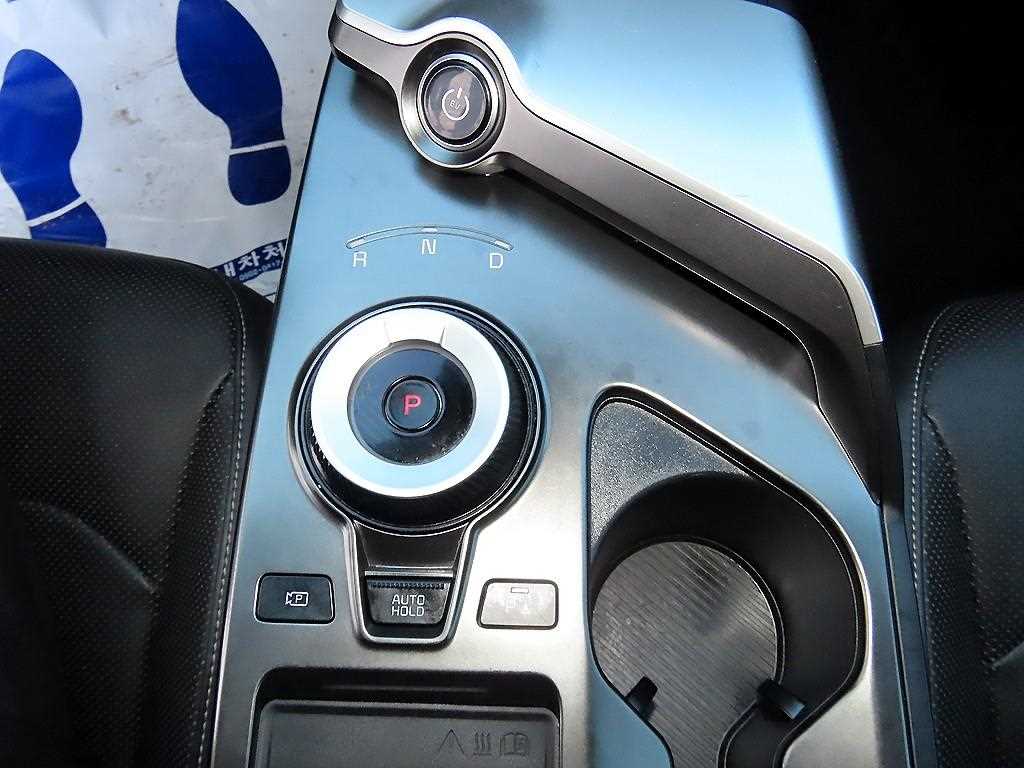 Kia EV6 — photo 11