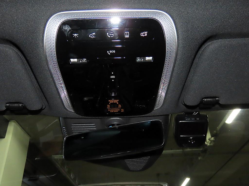Mercedes-Benz S-Class — photo 13