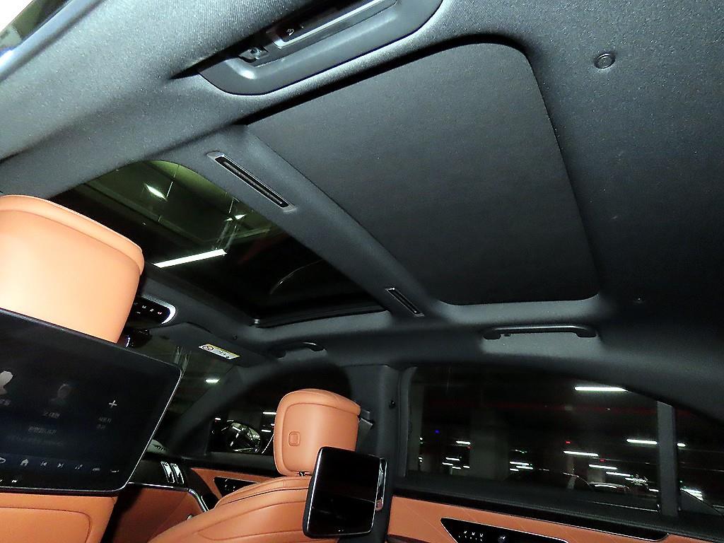 Mercedes-Benz S-Class — photo 15