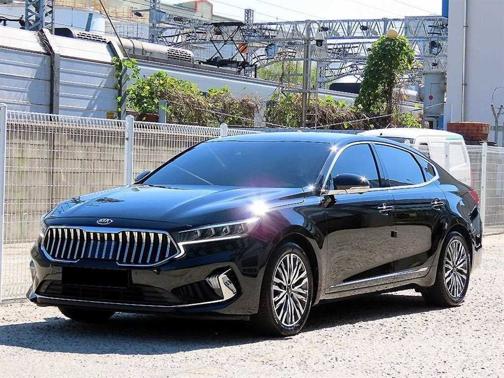 Kia K7 — photo 02