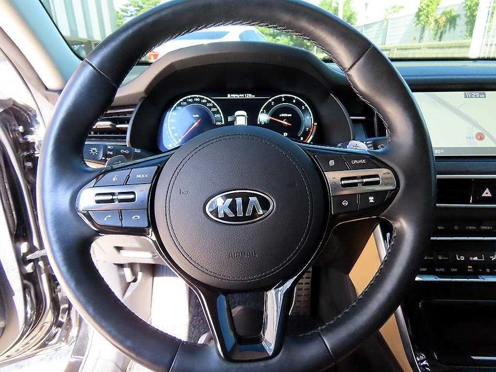 Kia K7 — photo 08