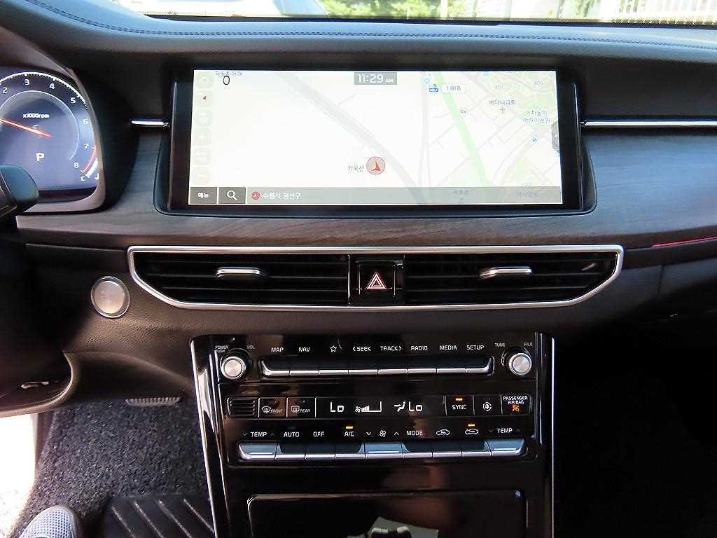 Kia K7 — photo 12
