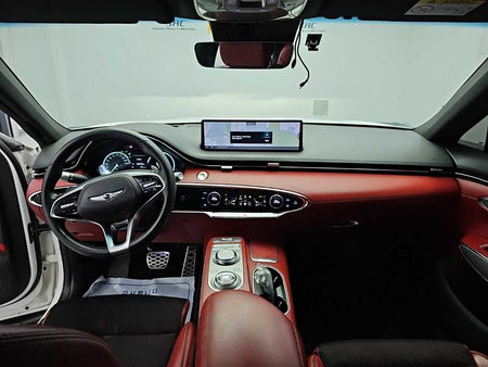 Genesis GV70 — photo 08