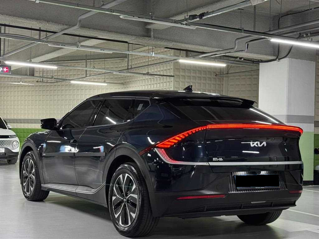 Kia EV6 — photo 04
