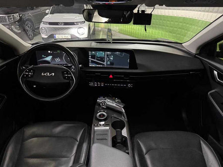 Kia EV6 — photo 08