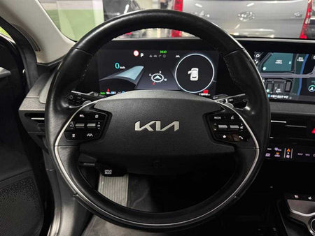 Kia EV6 — photo 10