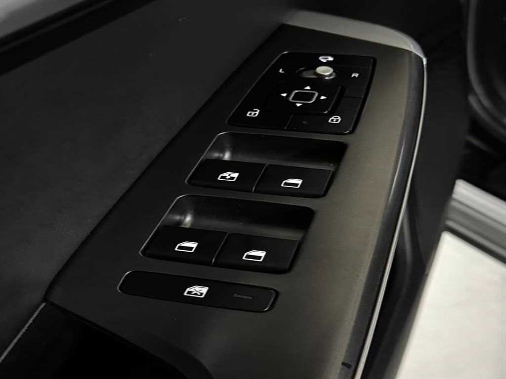 Kia EV6 — photo 16