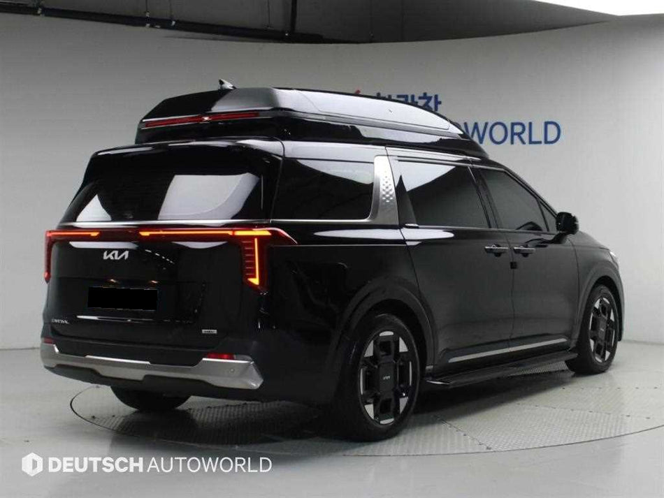 Kia Carnival — photo 02
