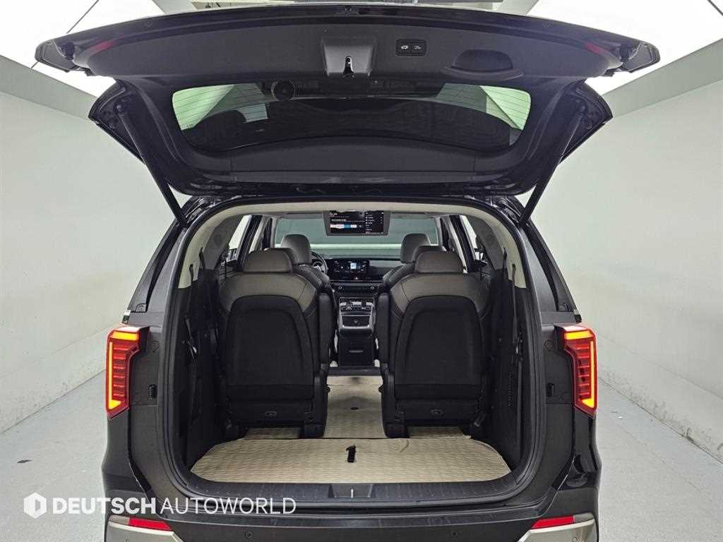 Kia Carnival — photo 19