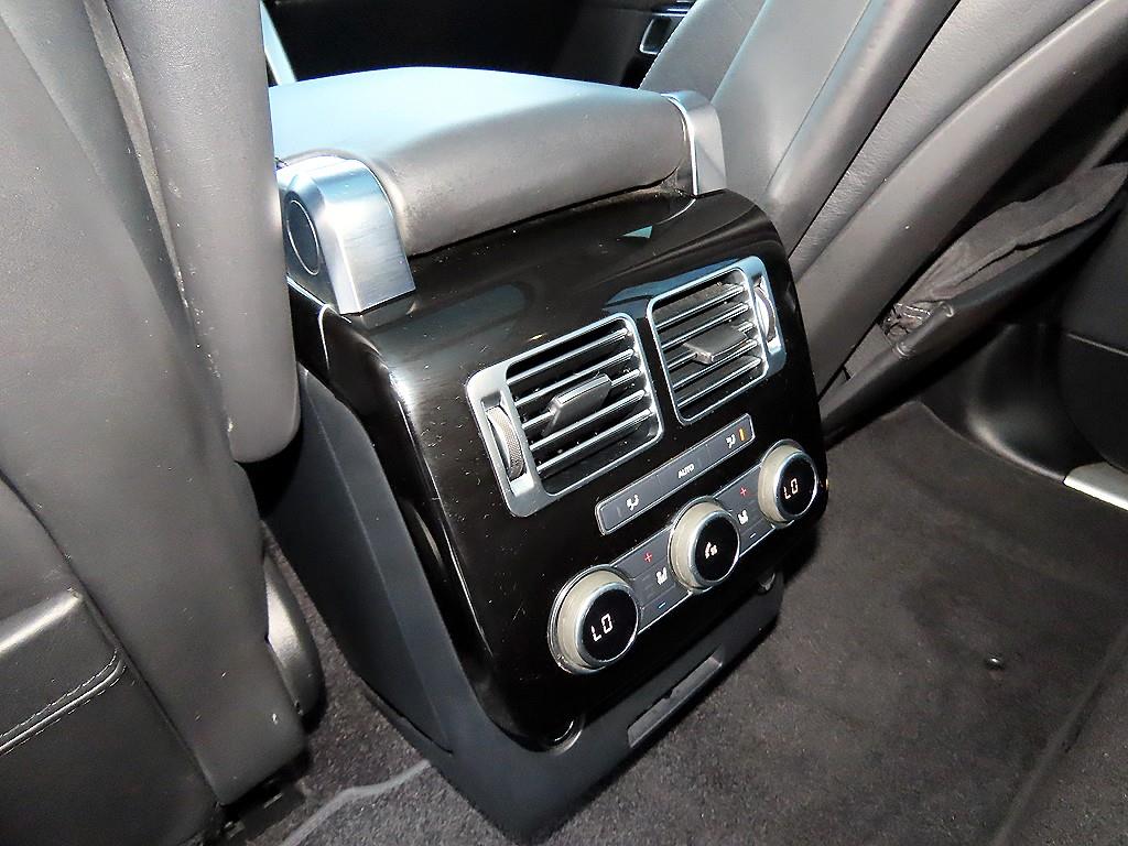 Land Rover Range Rover — photo 14