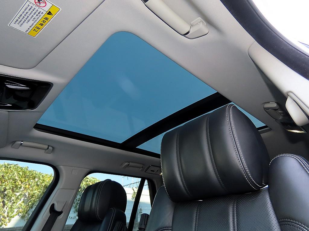 Land Rover Range Rover — photo 16