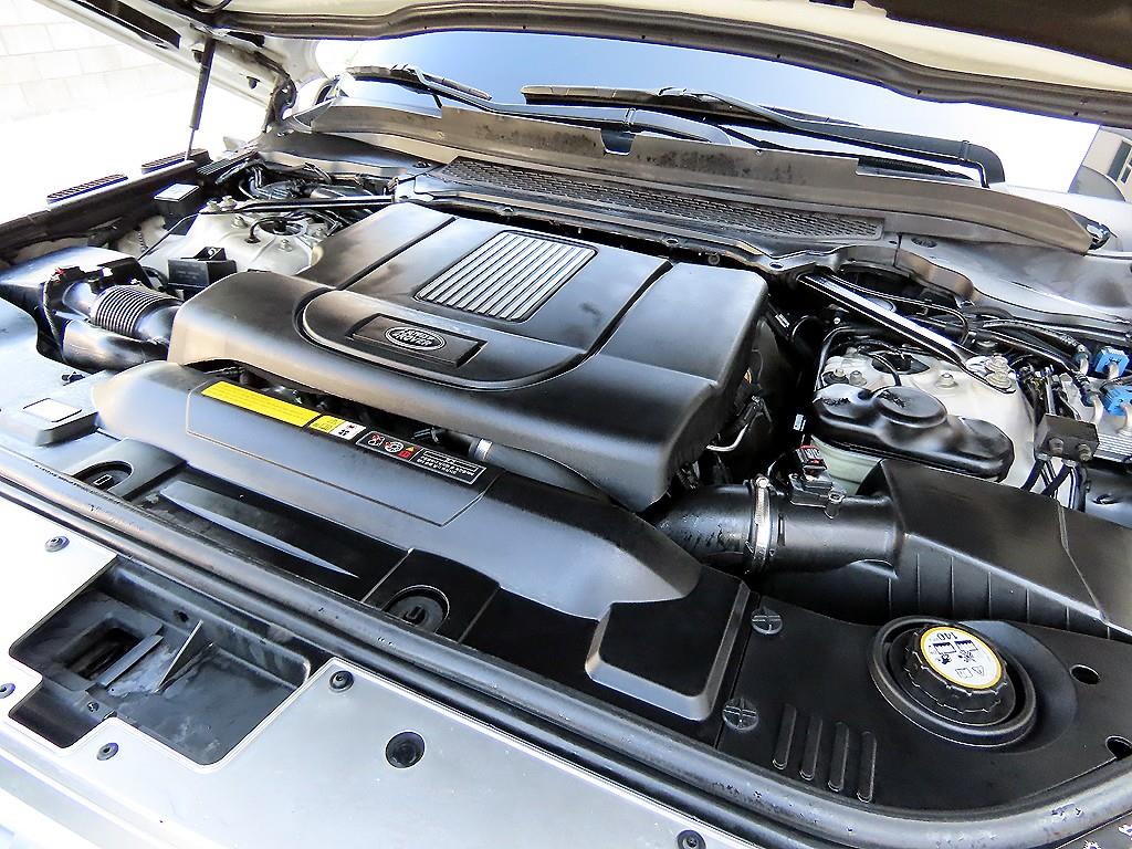 Land Rover Range Rover — photo 19