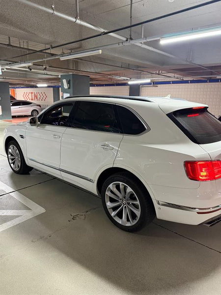 Bentley Bentayga — photo 03