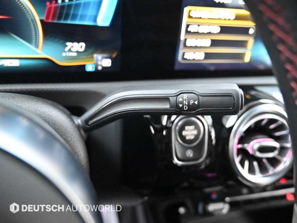 Mercedes-Benz CLA-Class — photo 09