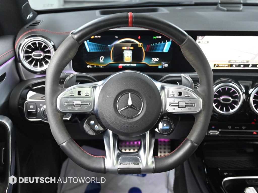 Mercedes-Benz CLA-Class — photo 13