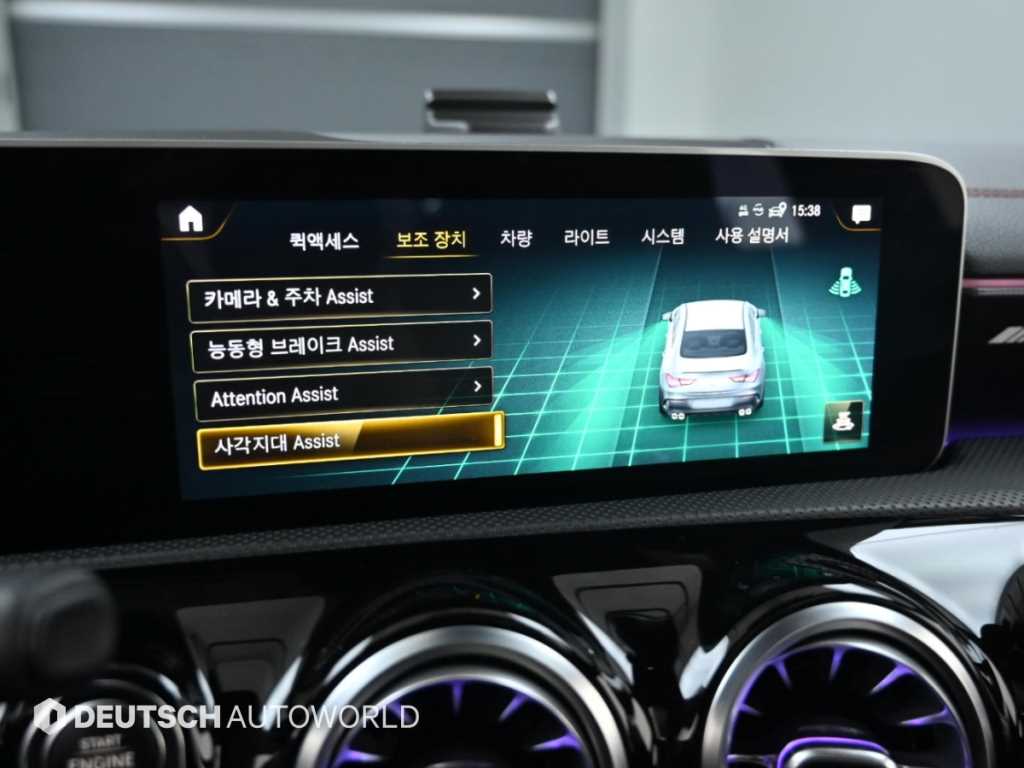 Mercedes-Benz CLA-Class — photo 16