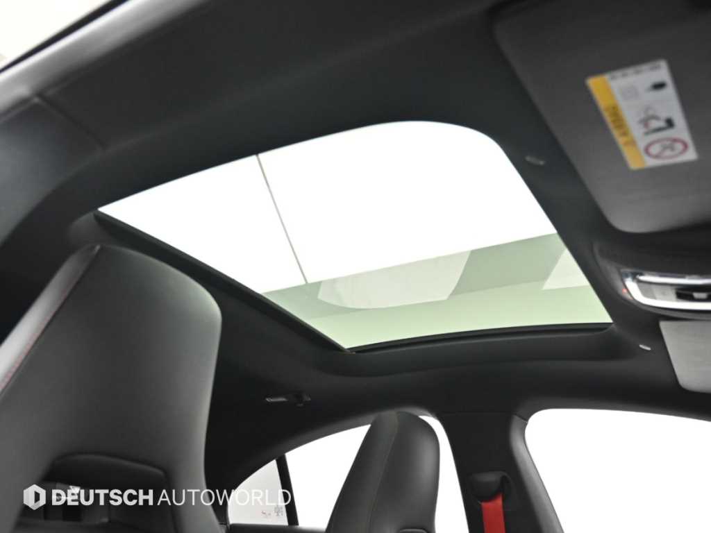 Mercedes-Benz CLA-Class — photo 18